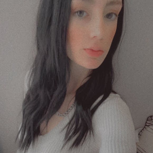 Meet your Posher, Kylie - Picture 1 of 1